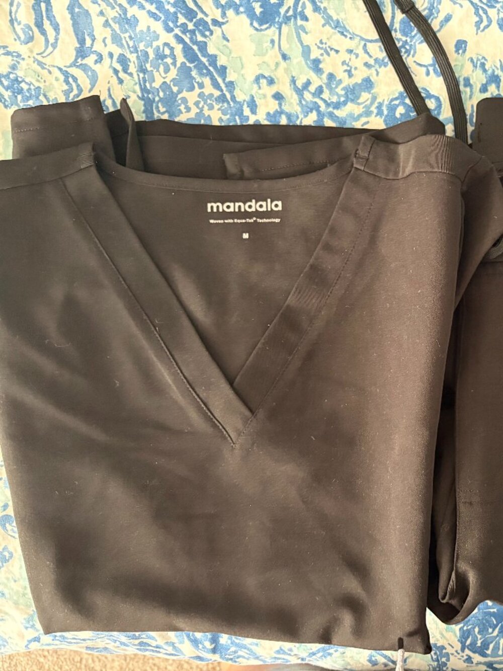 Mandala Scrub Set Women's size Medium